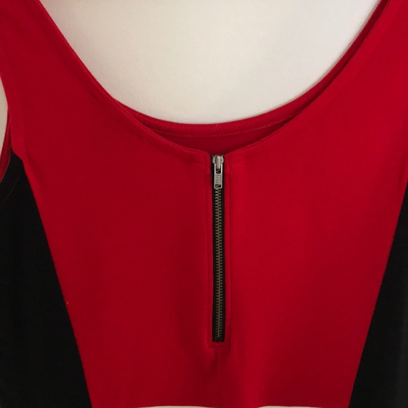 Black white and red Express fit and flare dress - Picture 3 of 4